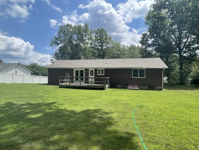 Building Photo - 132 Alder Ln