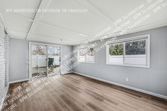 Building Photo - 2839 W Avon Rd