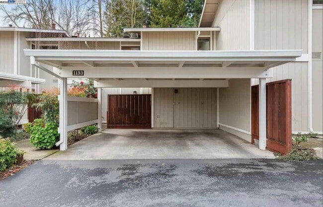 Building Photo - 1133 San Ramon Valley Blvd