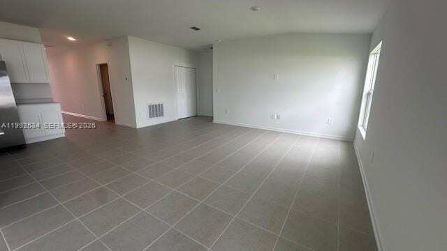 Building Photo - 303 Artemis St