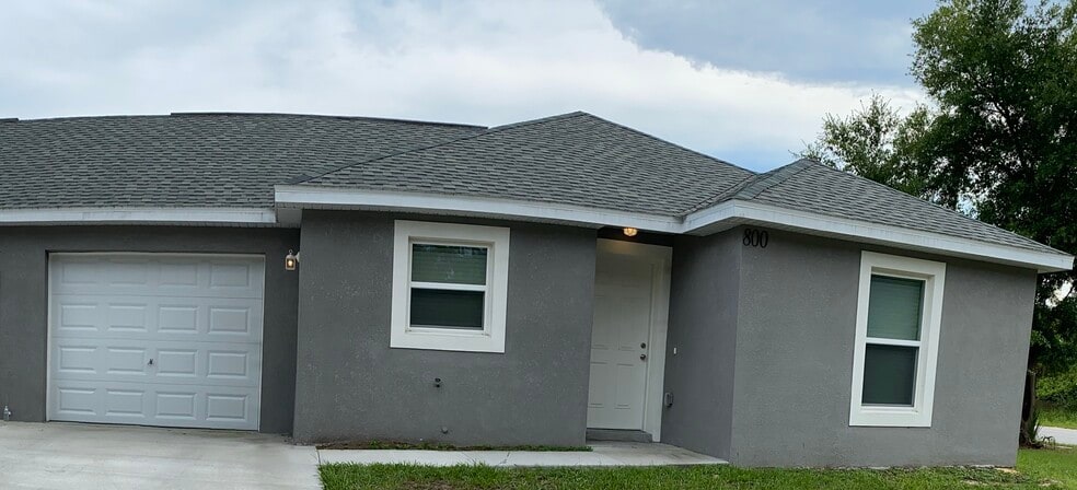 Front Exterior - 800 E Gottsche Ave