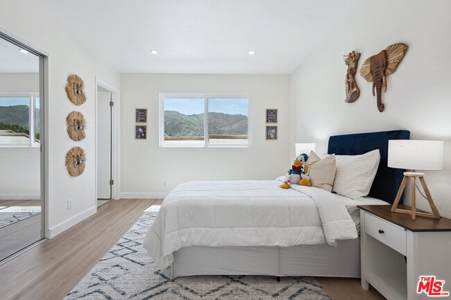 Building Photo - 17109 Palisades Cir