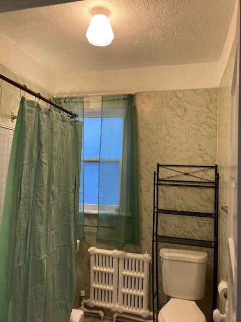 Building Photo - 890 Lancaster St