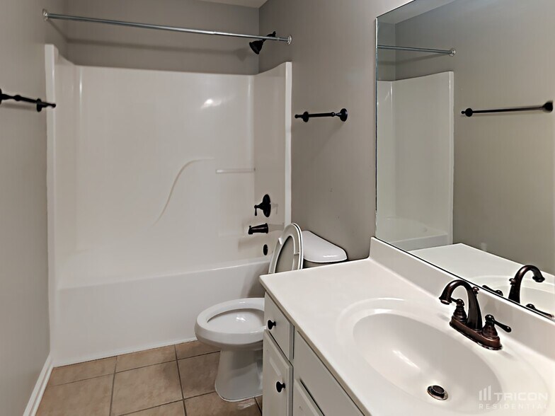 Building Photo - 1012 Pittman Dr