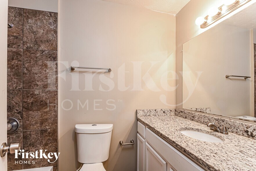 Building Photo - 7427 Cobblestone W Dr