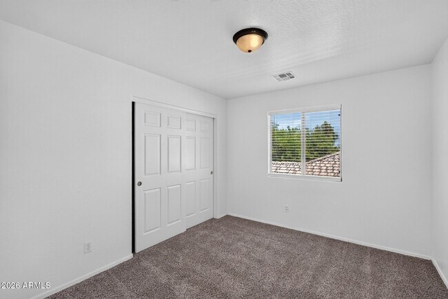 Building Photo - 7823 S 48th Ln
