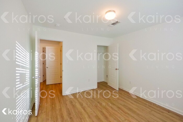 Building Photo - 11450 Camden Ct Cir