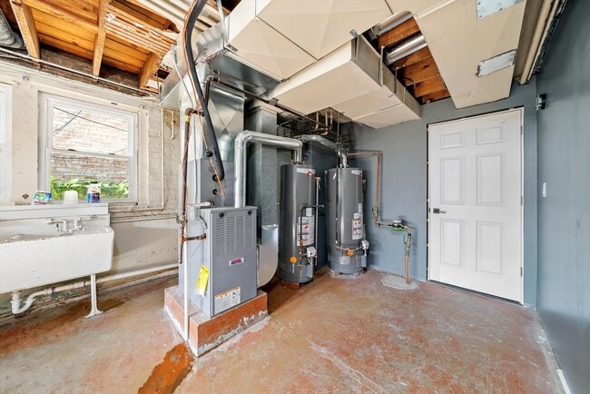 Building Photo - 2231 S 61st Ct