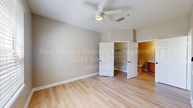 Building Photo - 7990 Baymeadows Rd E