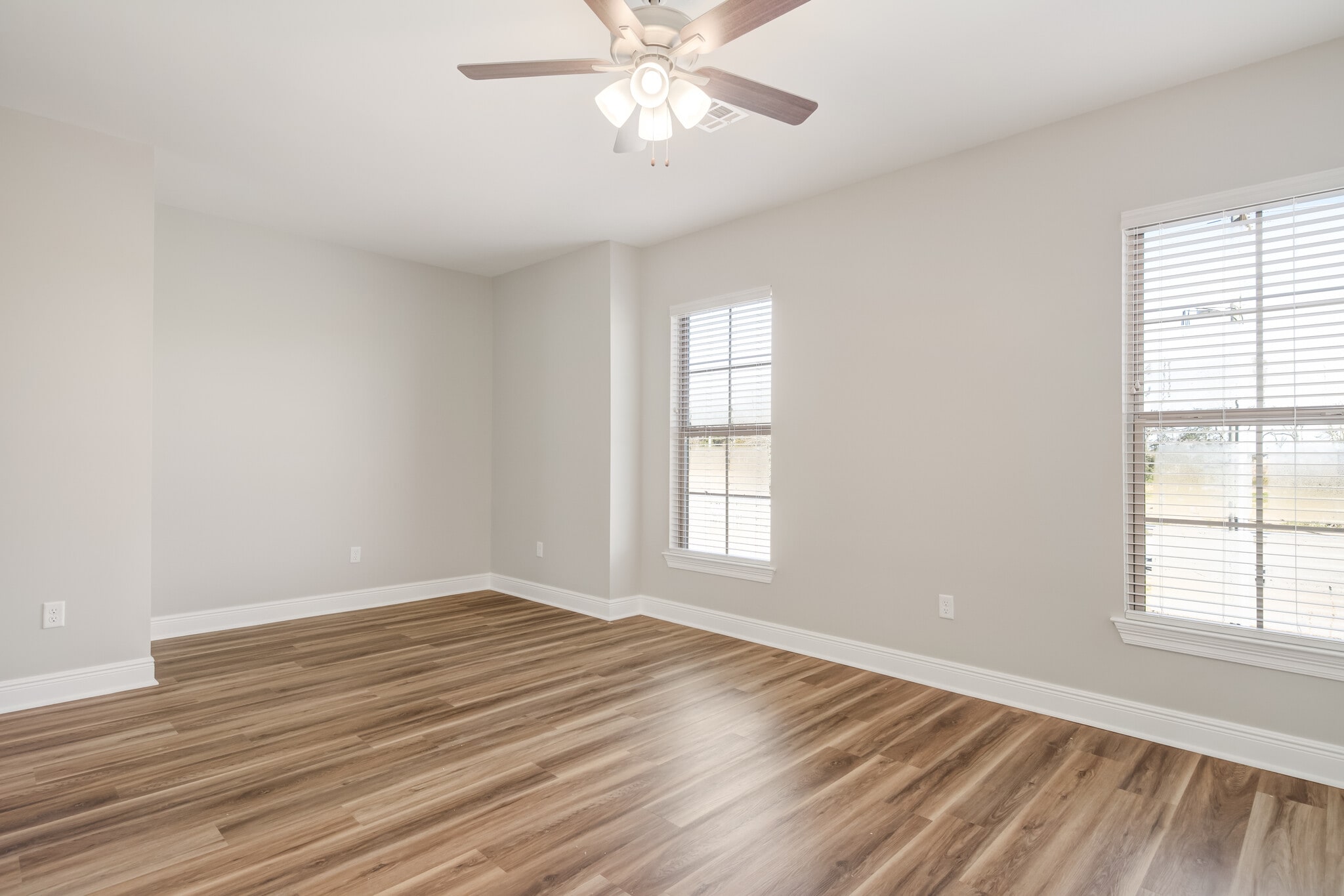 Building Photo - 139 Iberia St