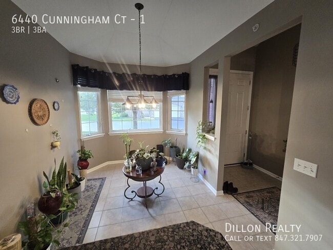 Building Photo - 6440 Cunningham Ct