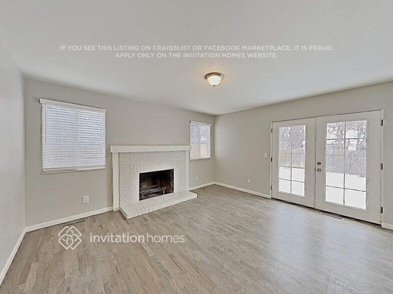 Building Photo - 10641 W 102nd Pl