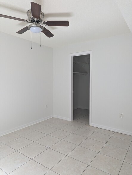 Building Photo - 141 Fernery Rd