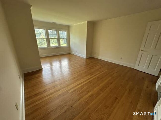 Building Photo - 6 Sherwood Farms Ln
