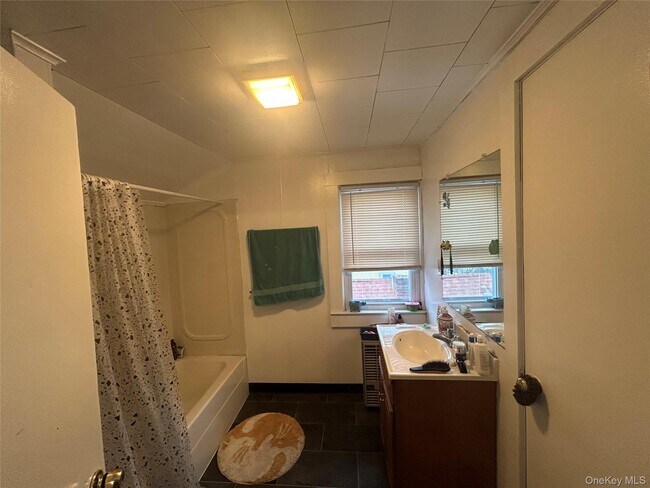 Building Photo - 34 Hoffman St