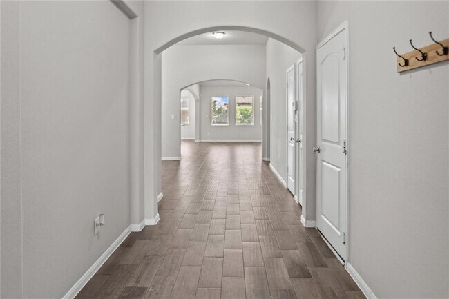 Building Photo - 24115 Golden Fallow Dr