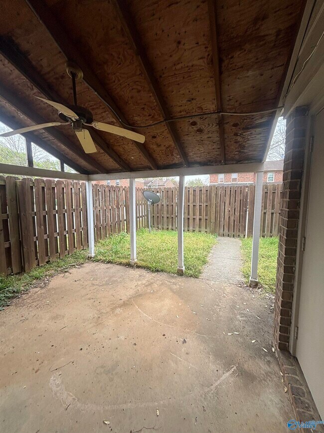 Building Photo - 11568 Jade Ln SE