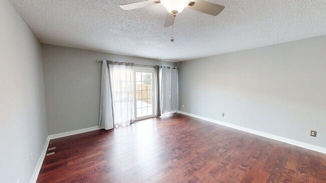 Building Photo - 2002 Jasper Ln