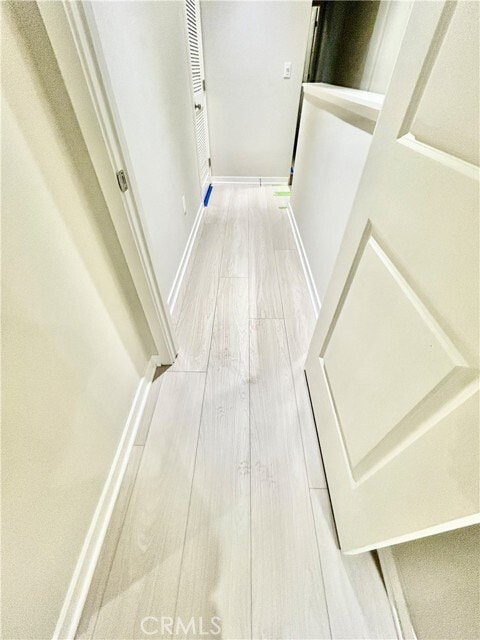 Building Photo - 64 Bronze Leaf