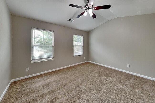 Building Photo - 119 Spring Forrest Ln