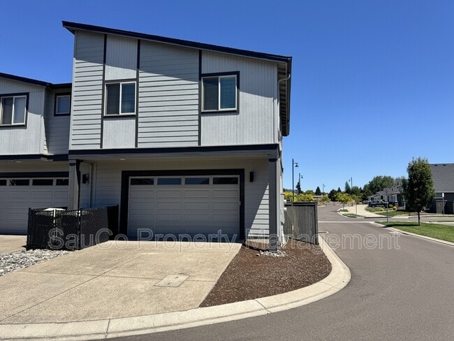 Building Photo - 5575 SE 80th Ave