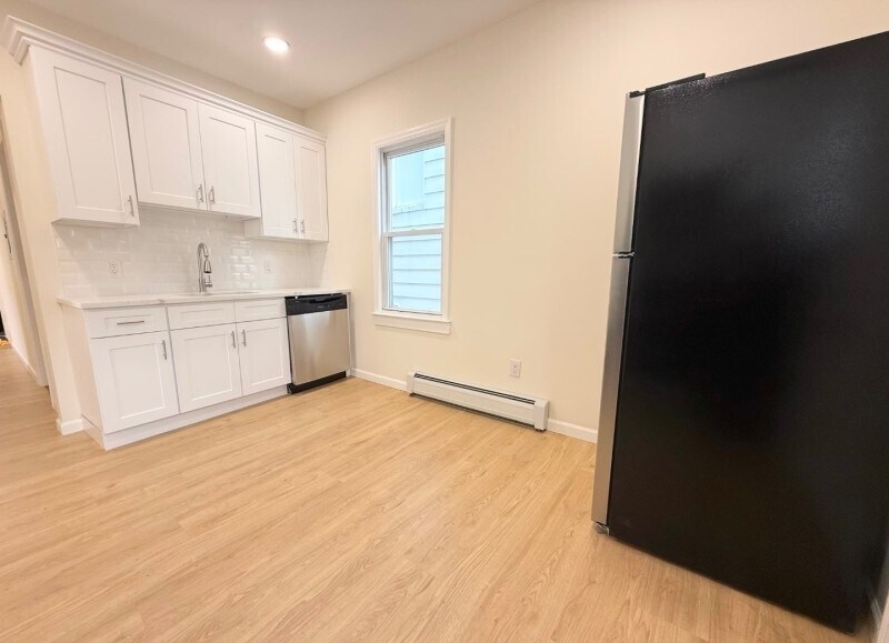 Kitchen - 356 Carnegie Pl