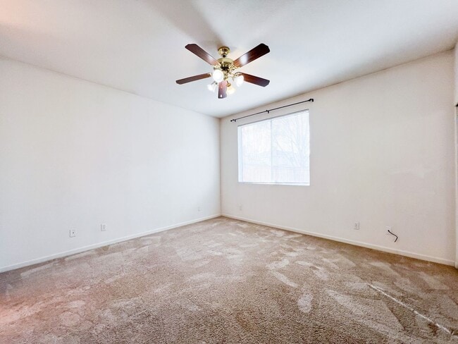 Building Photo - Corner Lot in Windrift Community