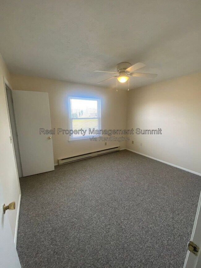 Building Photo - 457 Steeles Fort Rd