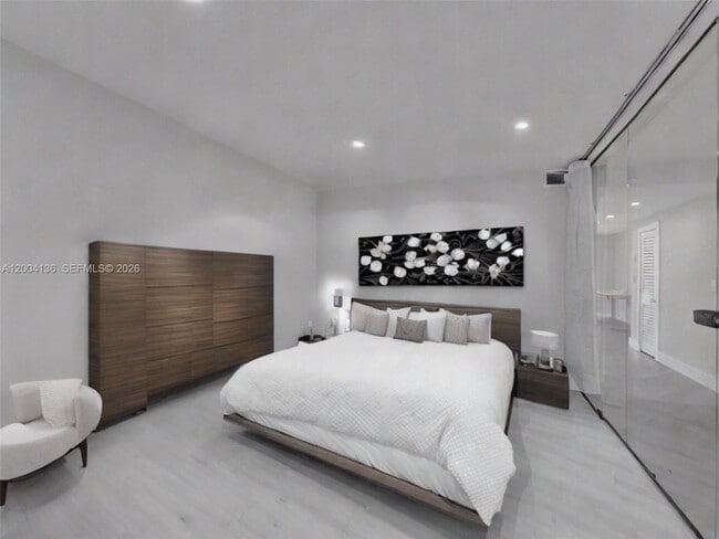 Building Photo - 3744 NE 167th St