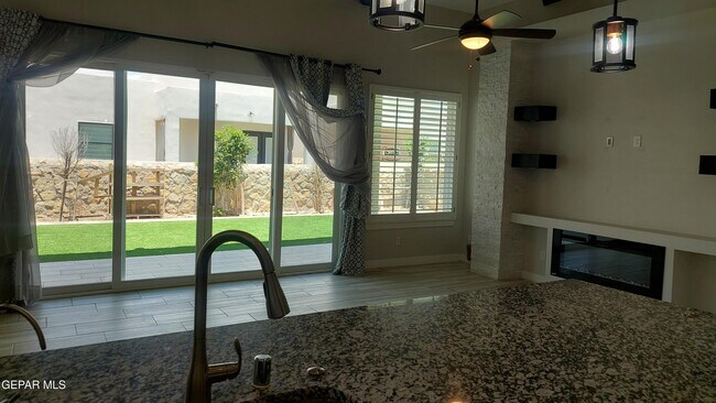 Building Photo - 12349 Desert Wolf Ave