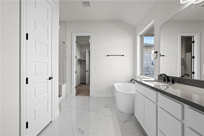 Building Photo - 612 Rawson Bend