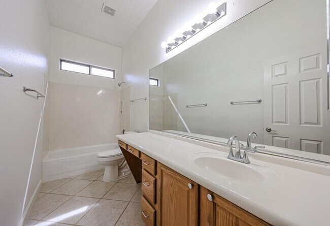 Building Photo - 4536 W Villa Linda Dr