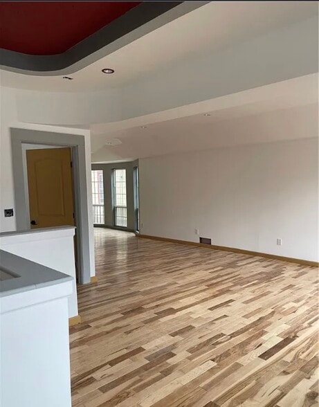 Building Photo - 48 Laurel St