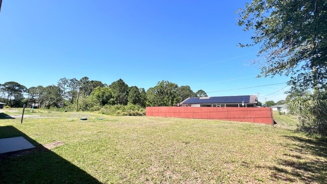 Building Photo - Beautiful 3 Bedroom, 2 Bathroom Home in Pa...