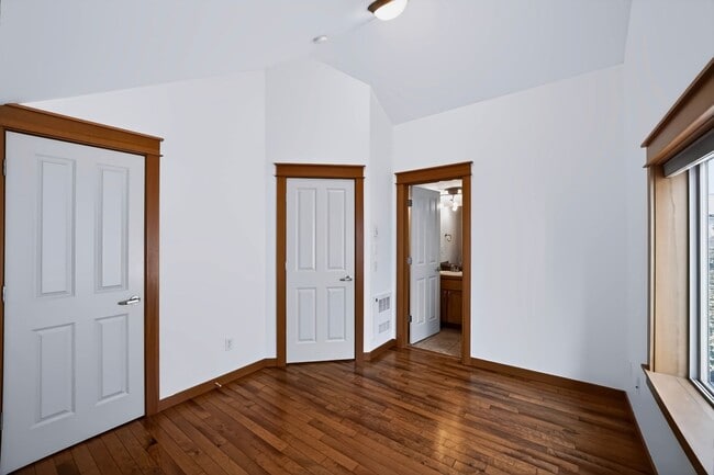 Building Photo - 4305 SW Willow St