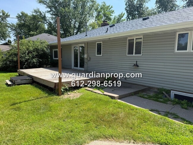 Building Photo - Cottage Grove House Available Now, Lower F...