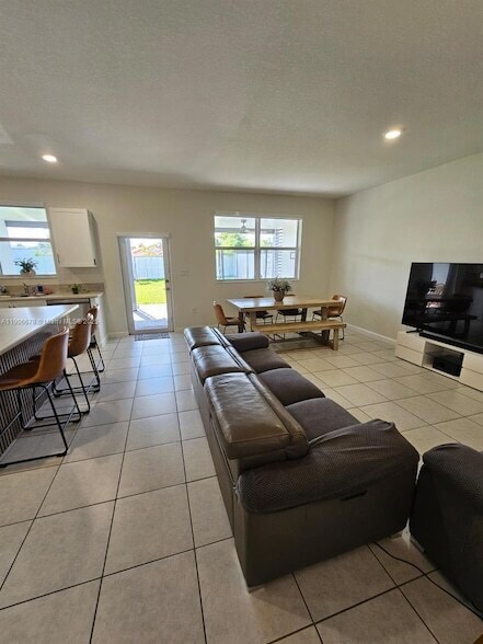 Building Photo - 12736 SW 215th Terrace