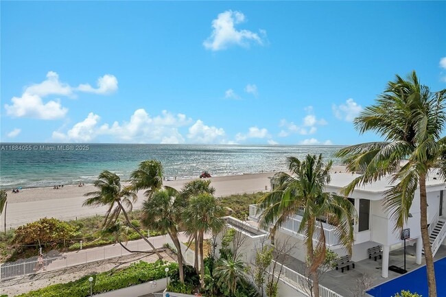 Building Photo - 5415 Collins Ave