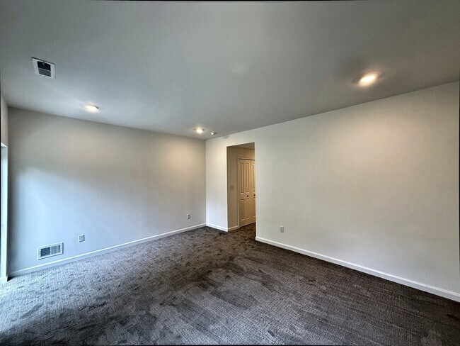 Building Photo - 2793 Bristol Rdg Dr