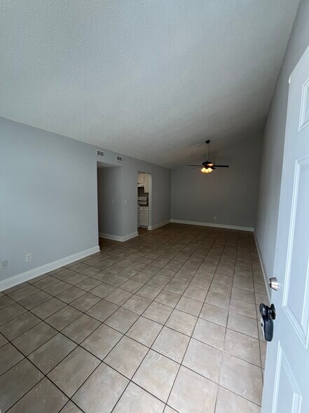 Building Photo - 4719 San Jose Manor Dr W