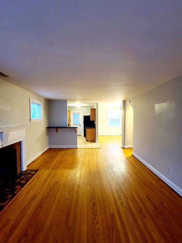 Building Photo - 3413 Monument Ave