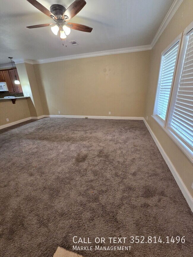 Building Photo - 200 S 11th St