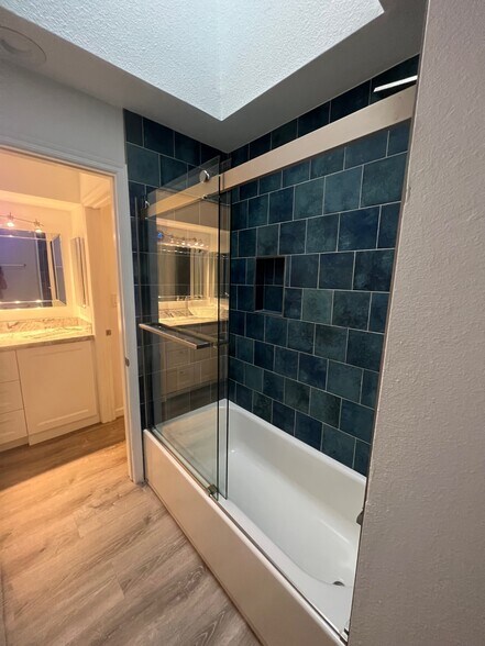 Building Photo - 7835 E Glenrosa Ave