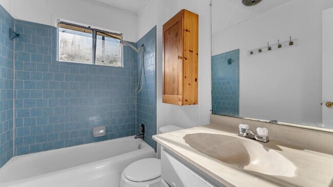 Building Photo - 848 Pecan Ln