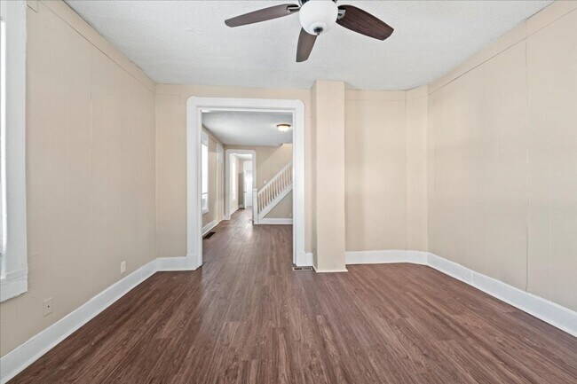 Building Photo - 119-119 N Grant Ave