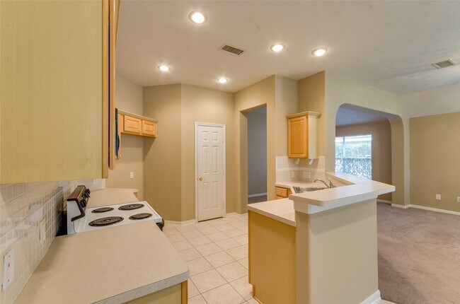 Building Photo - 18 Orchard Dale Cir