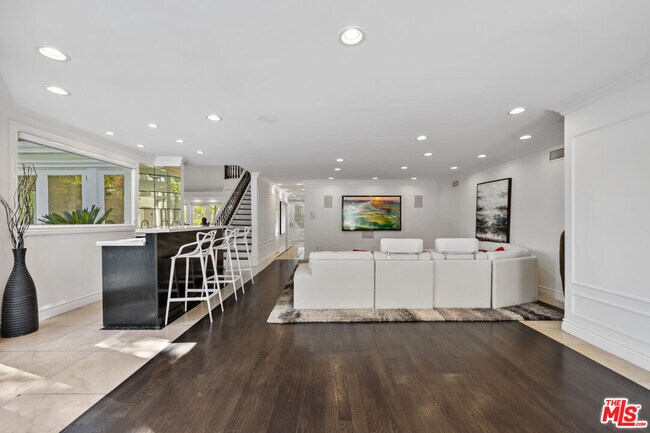 Building Photo - 16221 Elisa Pl