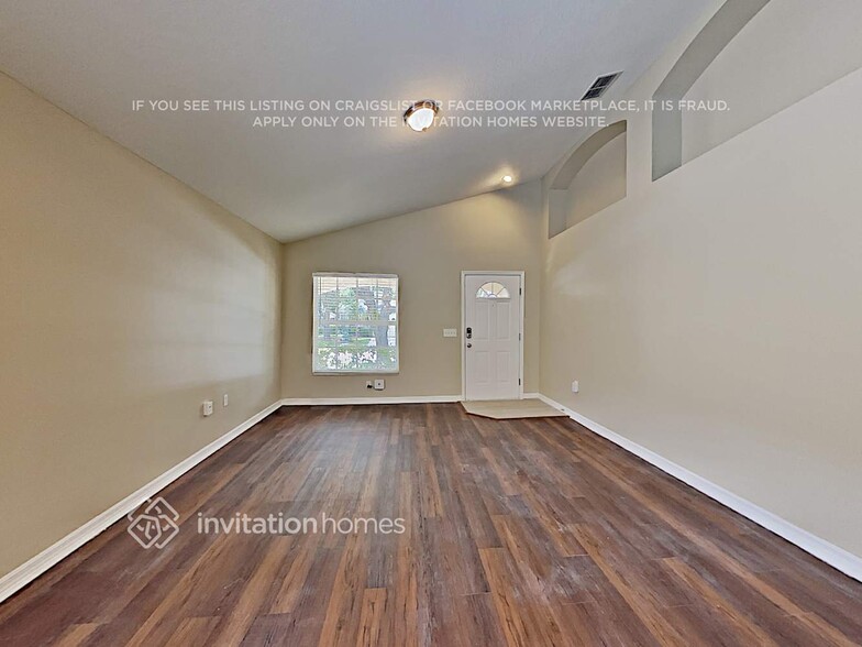 Building Photo - 6425 Barberry Ct