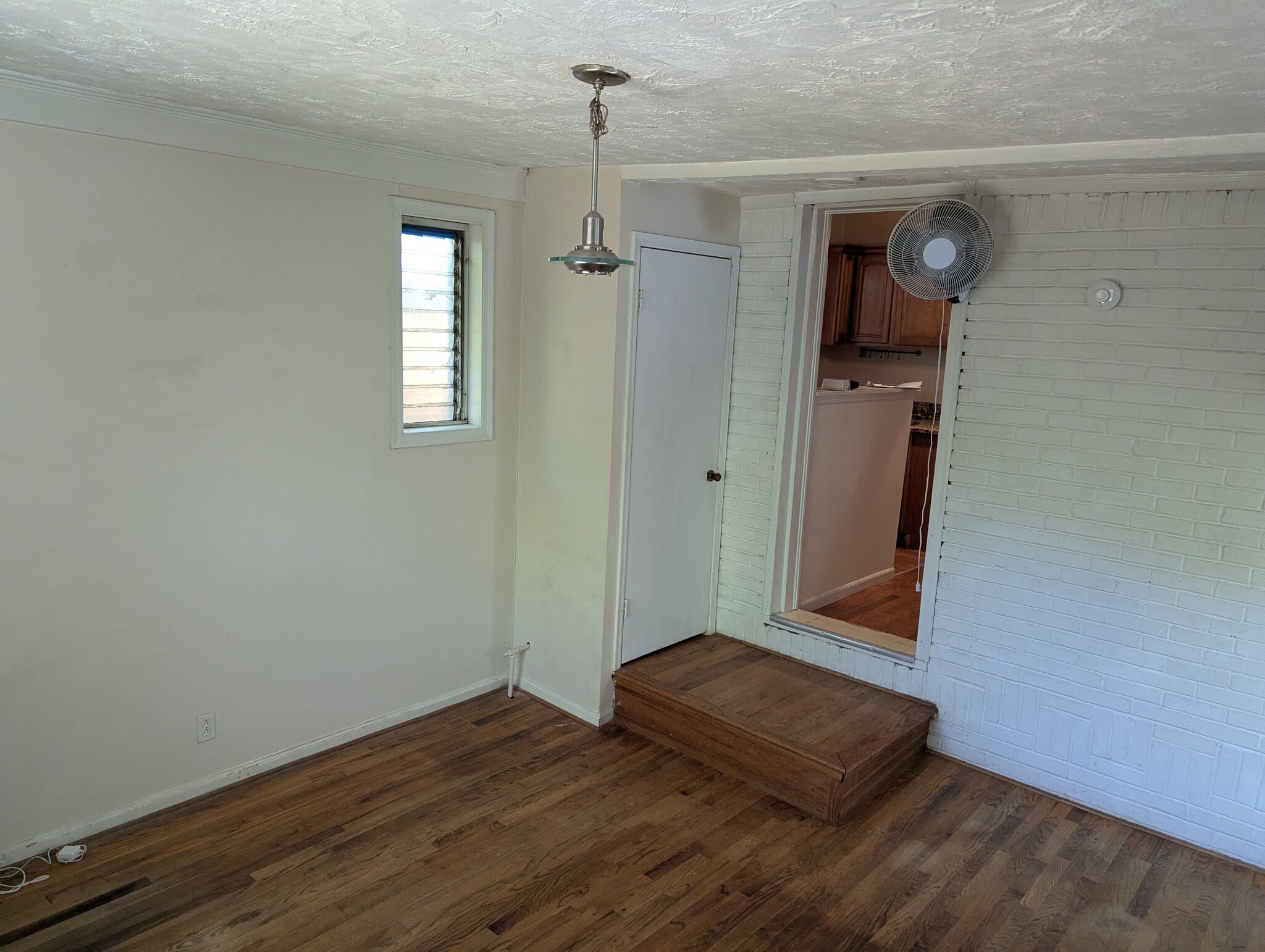 Building Photo - 1085 Bellevue Dr NE