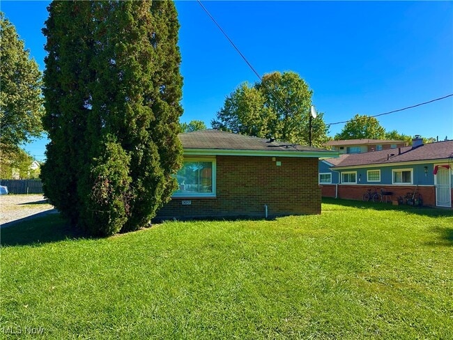 Primary Photo - 3017 Northgate Ave